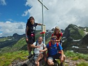 44 Cima di Mezzeno con sullo sfondo Becco, Farno, Corte